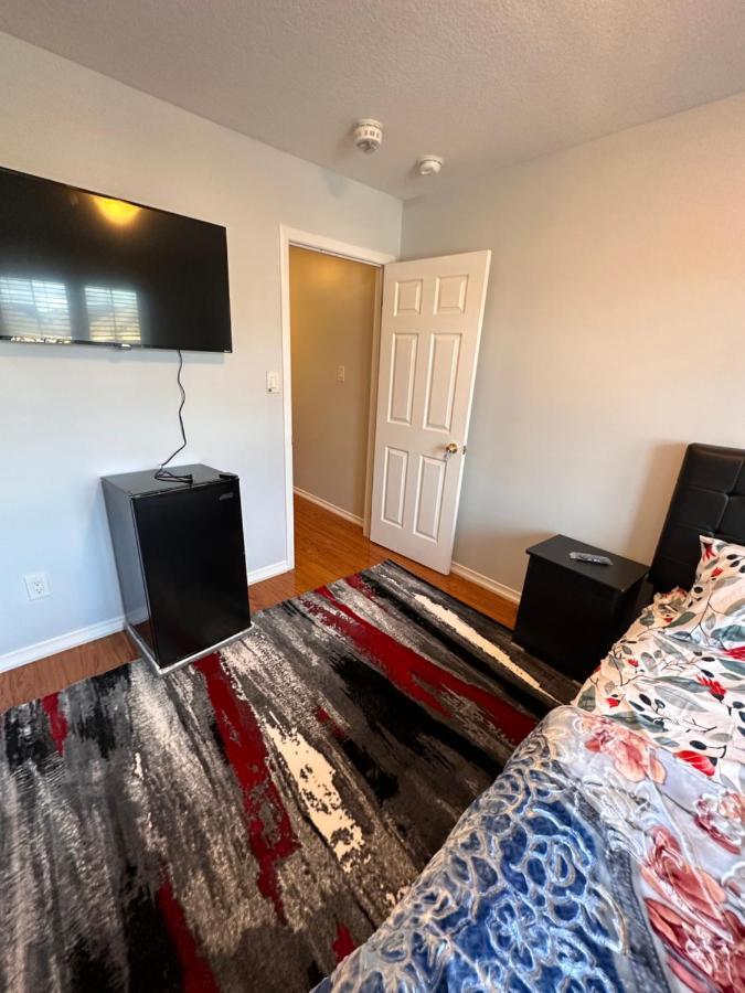 Cmoney Beautiful Home 2 Brampton Exteriör bild