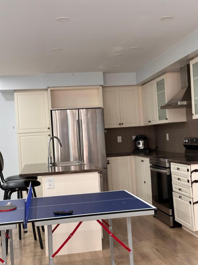 Cmoney Beautiful Home 2 Brampton Exteriör bild