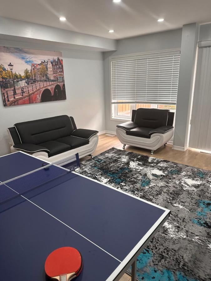 Cmoney Beautiful Home 2 Brampton Exteriör bild