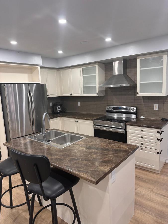 Cmoney Beautiful Home 2 Brampton Exteriör bild
