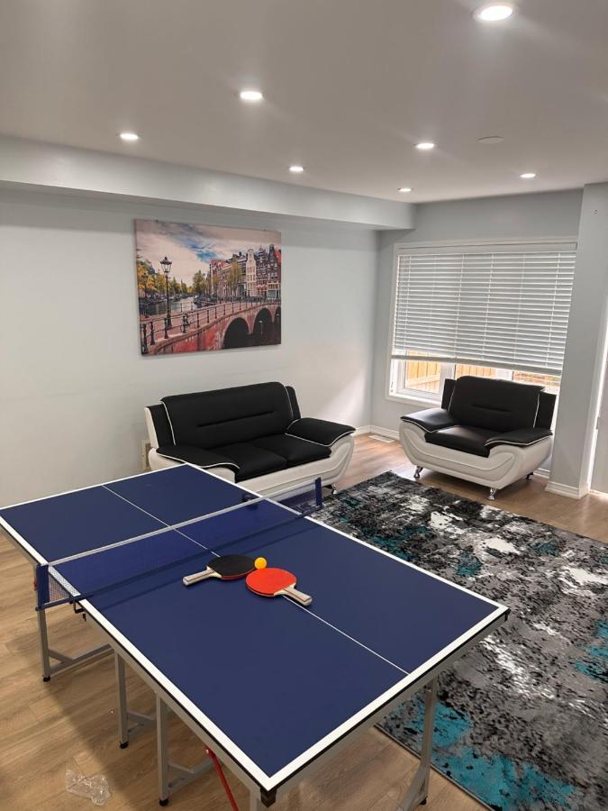 Cmoney Beautiful Home 2 Brampton Exteriör bild