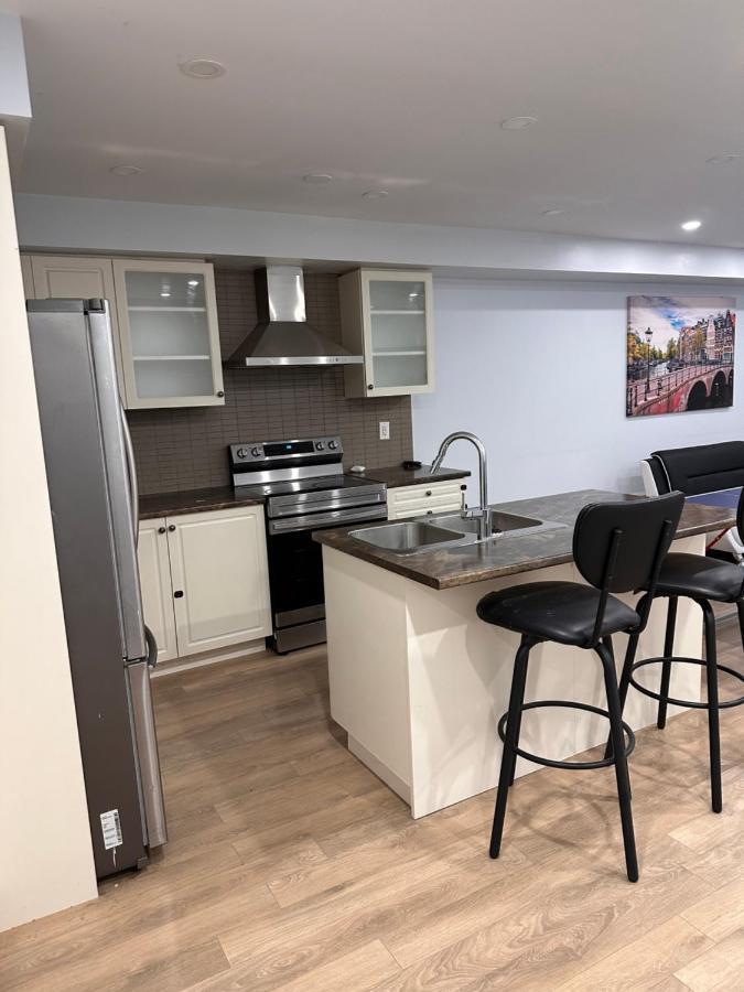 Cmoney Beautiful Home 2 Brampton Exteriör bild