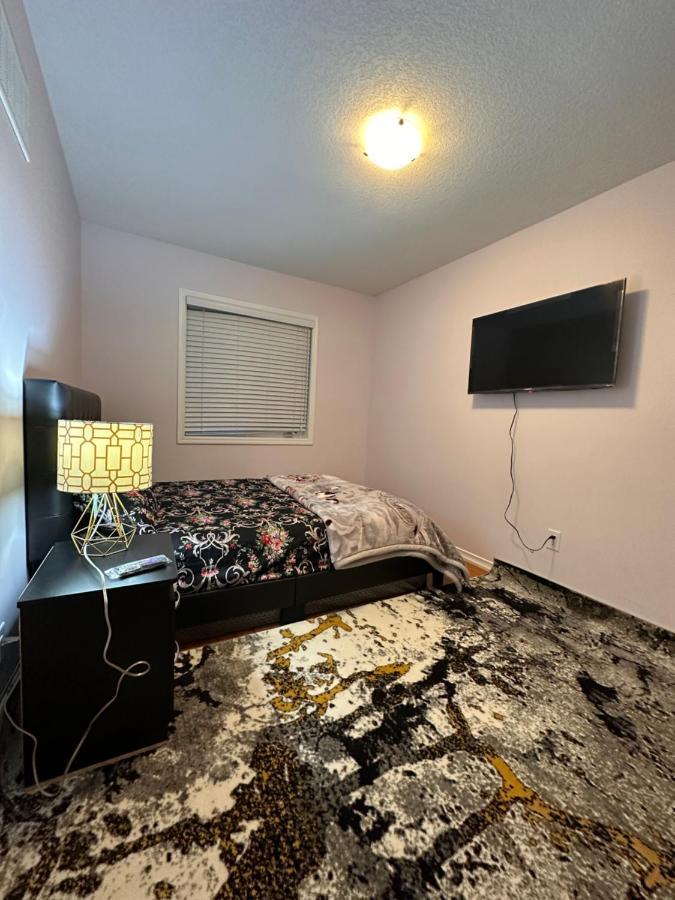 Cmoney Beautiful Home 2 Brampton Exteriör bild